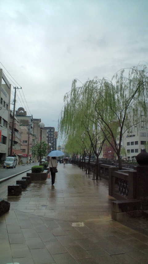 雨の日に