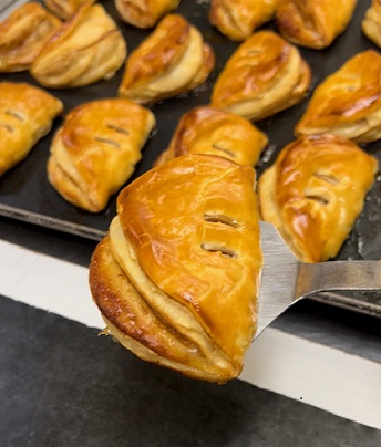 ３月４日　アップルパイ　焼きます！